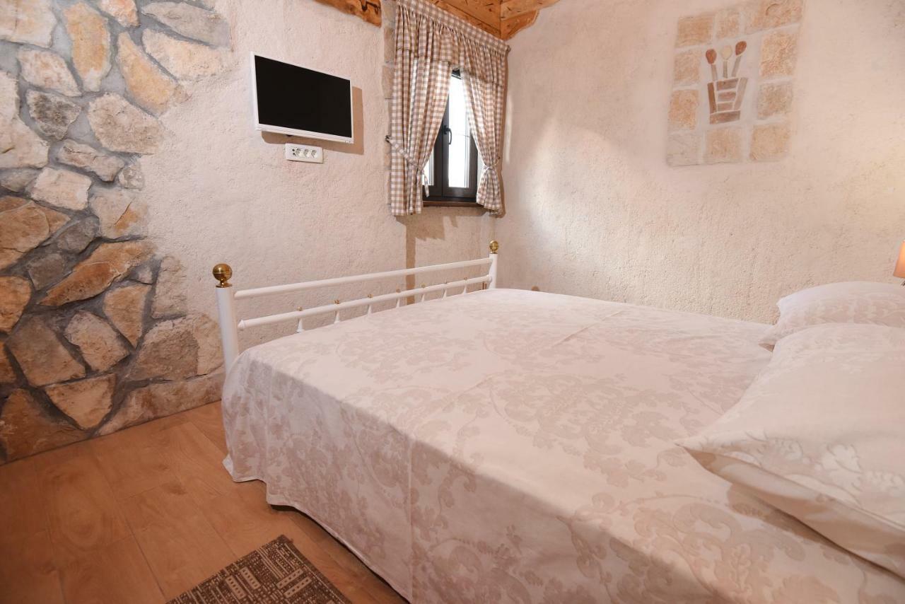 House & Apartment Palaca Donji Zemunik المظهر الخارجي الصورة